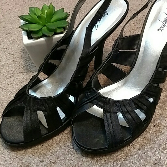 COPY - Satin strapped pumps - Picture 1 of 4